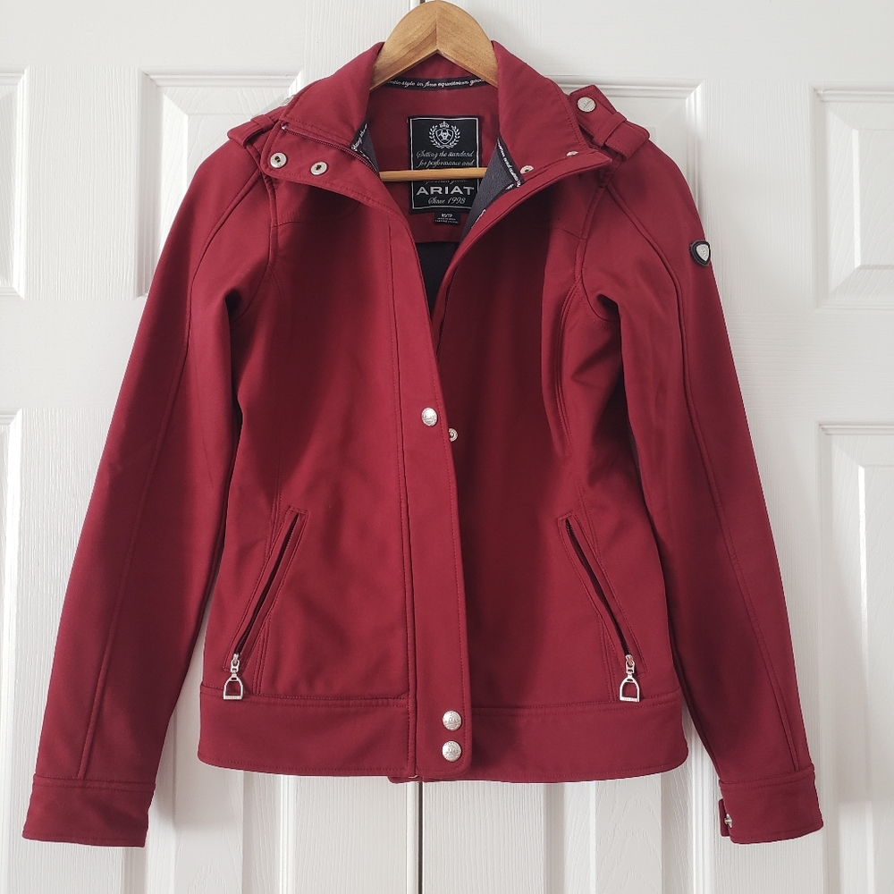 Jacket Burgundy (Ariat). NWOT.